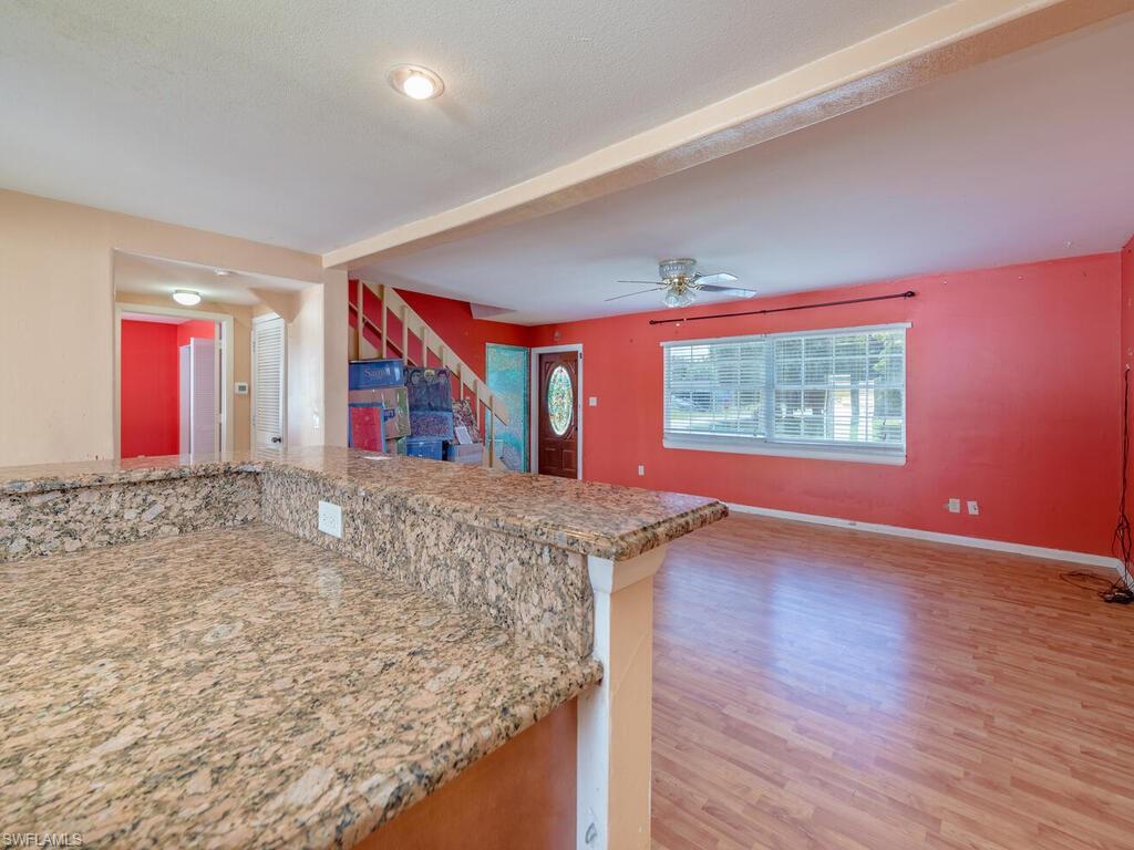 SAN CARLOS PARK - Residential