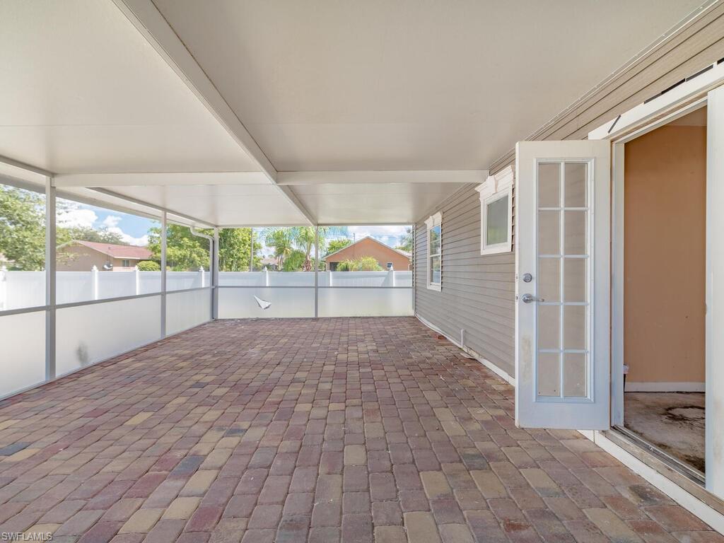 SAN CARLOS PARK - Residential