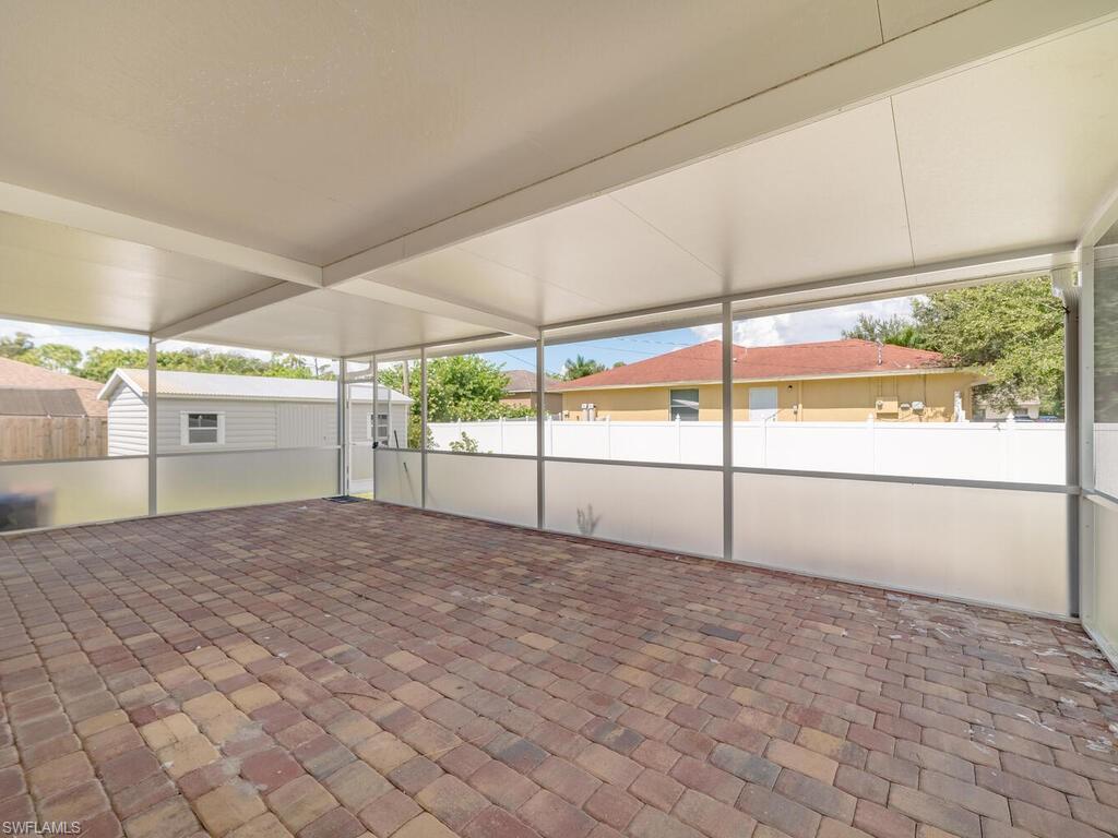 SAN CARLOS PARK - Residential