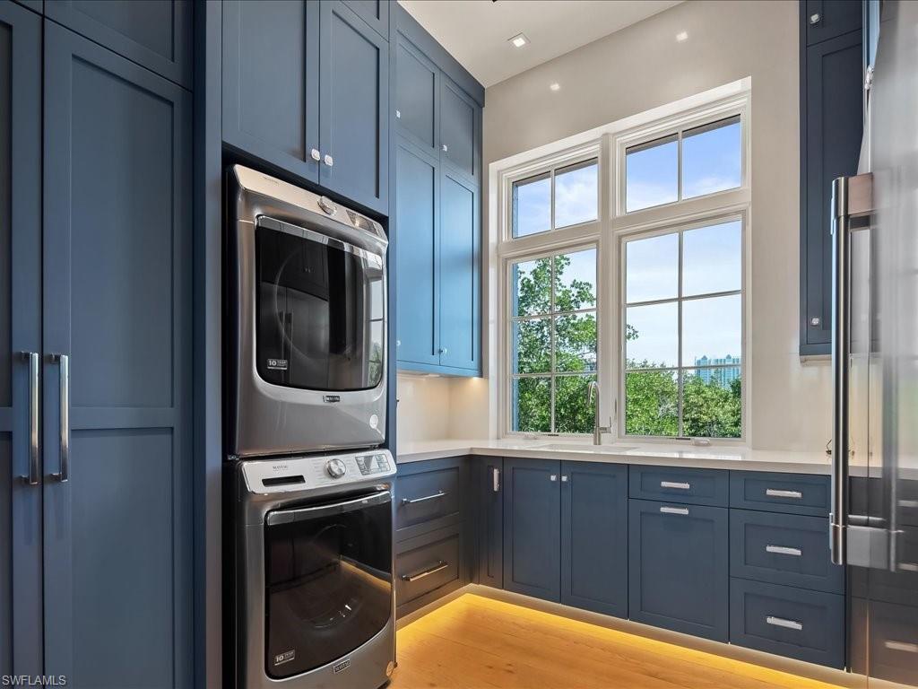 STRAND AT BAY COLONY - Residential