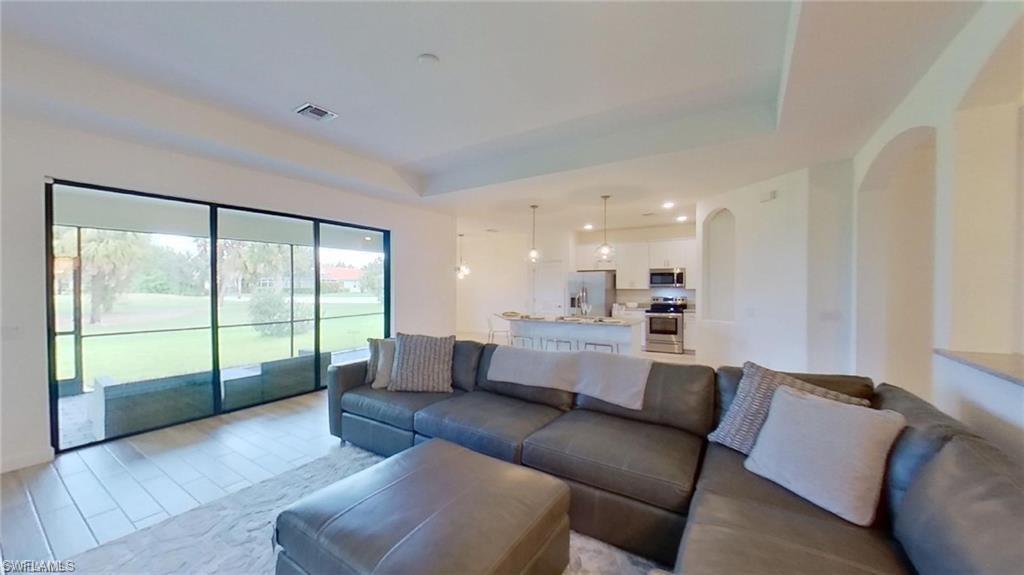 VALENCIA COUNTRY CLUB - Residential Lease