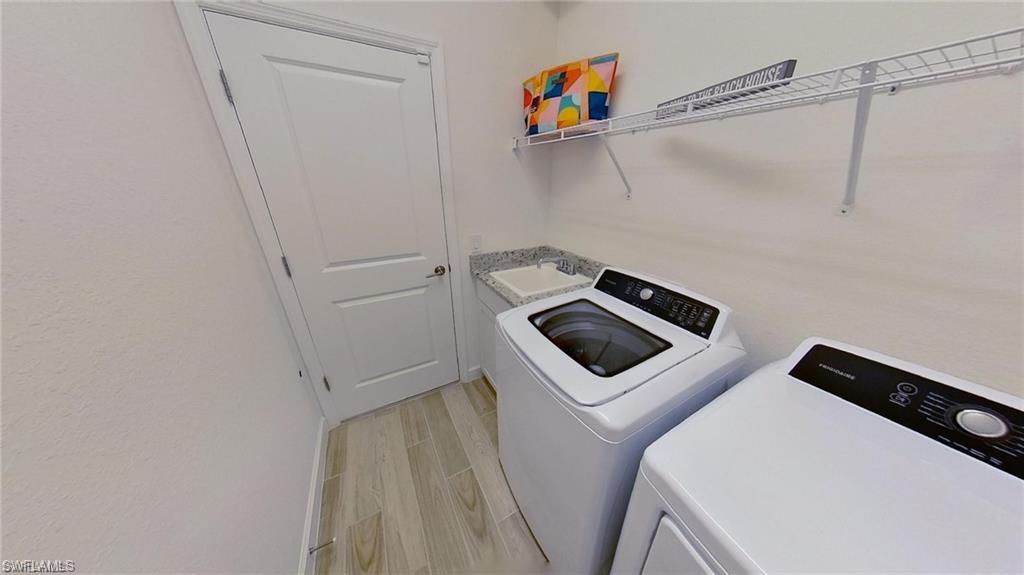 VALENCIA COUNTRY CLUB - Residential Lease