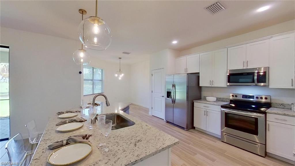 VALENCIA COUNTRY CLUB - Residential Lease