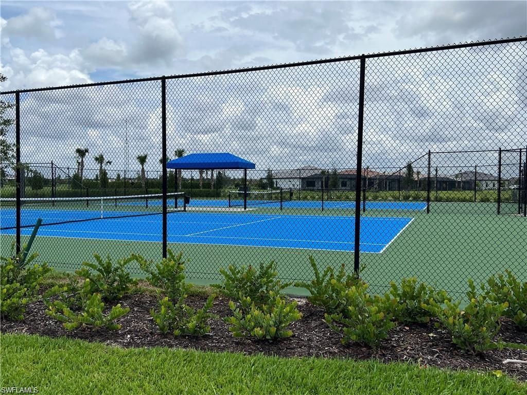 VALENCIA COUNTRY CLUB - Residential Lease