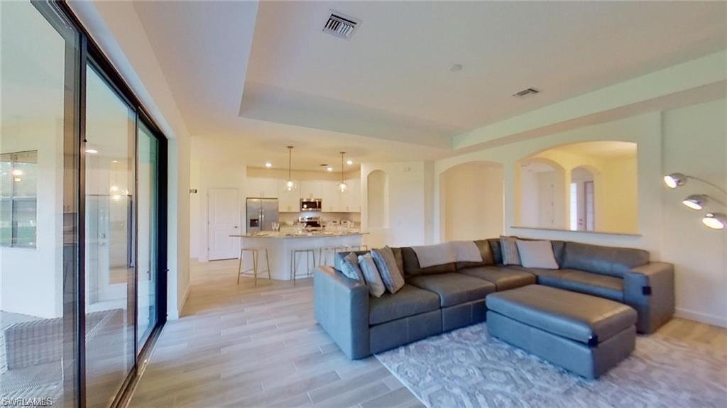 VALENCIA COUNTRY CLUB - Residential Lease