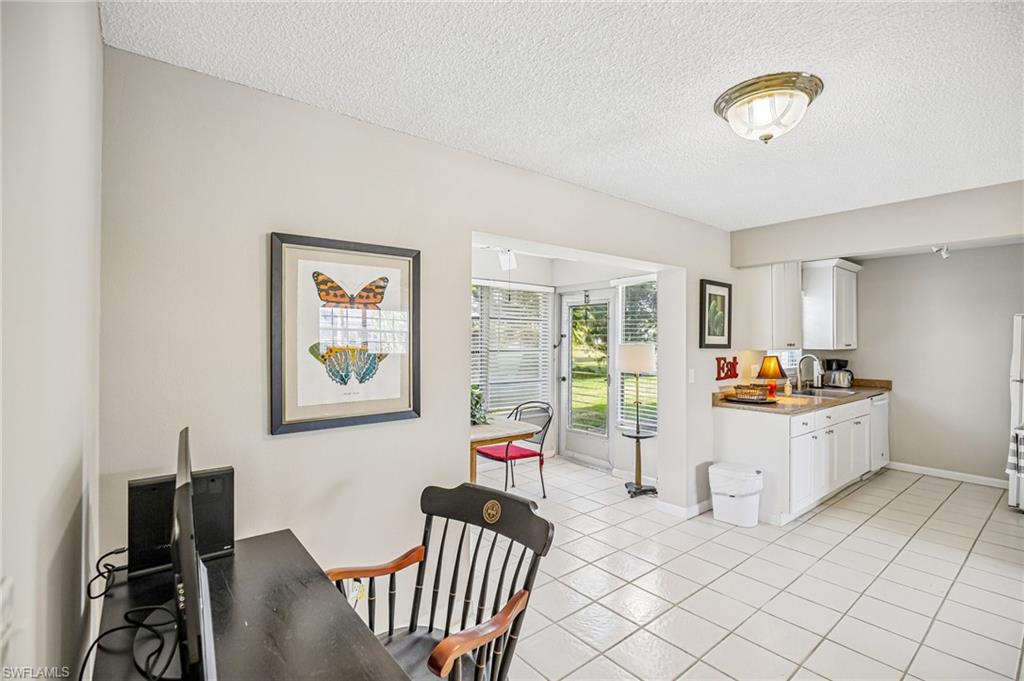 MYERLEE SQUARE CONDO - Residential