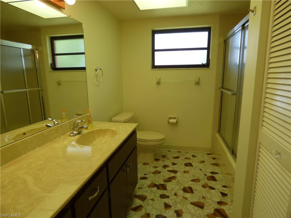 COUNTRY CLUB ESTATES - Residential