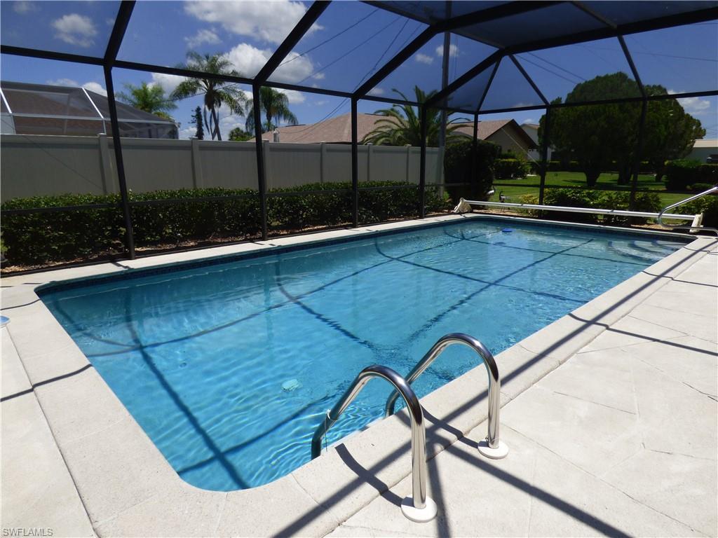 COUNTRY CLUB ESTATES - Residential