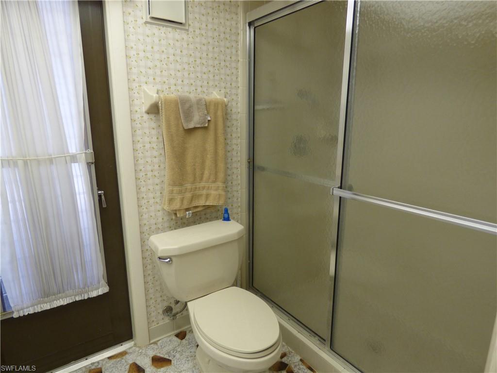 COUNTRY CLUB ESTATES - Residential