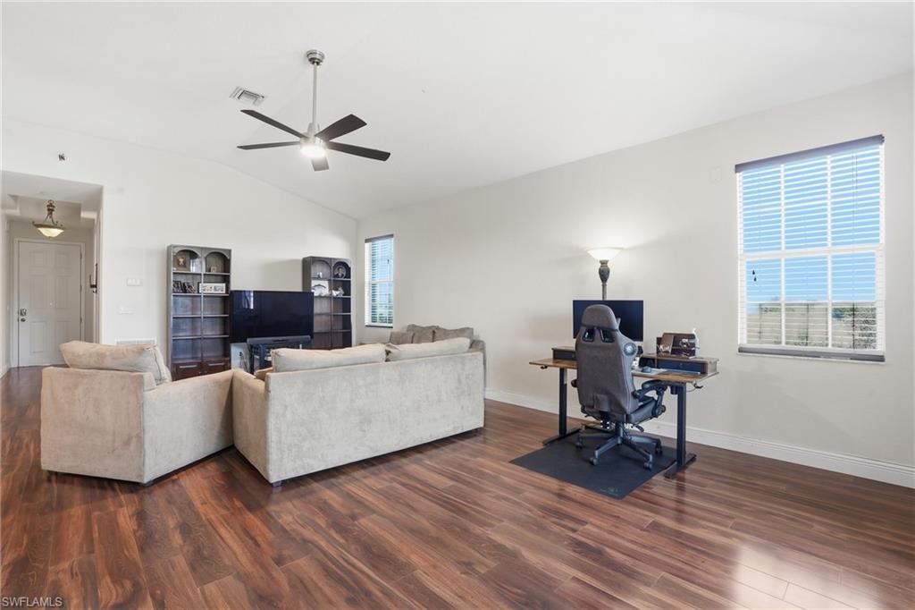 VAN LOON COMMONS - Residential