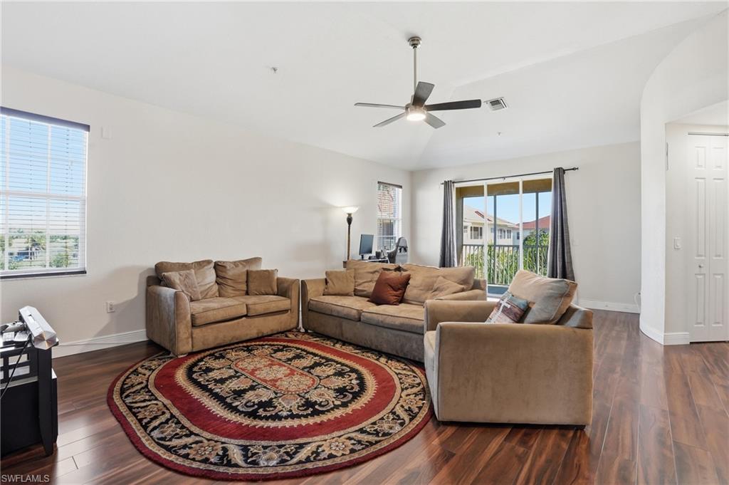 VAN LOON COMMONS - Residential