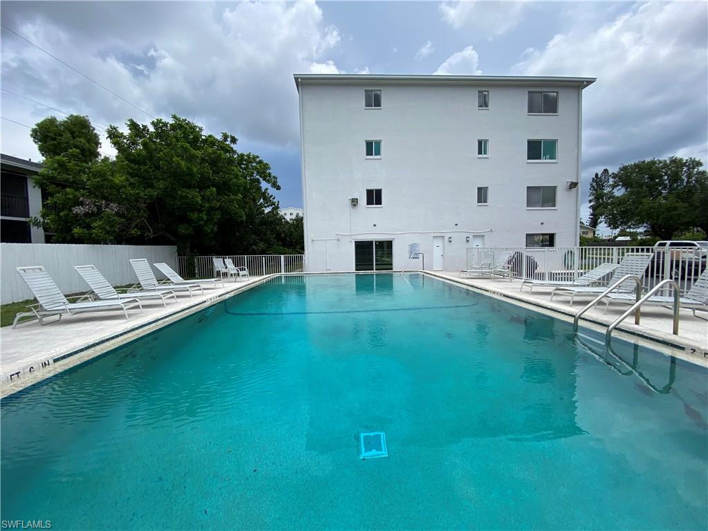 CAPEWAY CONDO - Residential