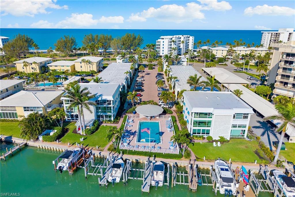 2100 Gulf Shore BLVD N 107