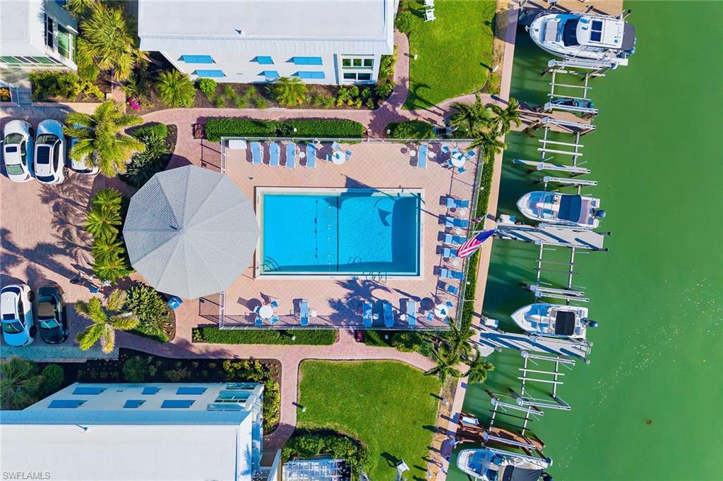 2100 Gulf Shore BLVD N 107