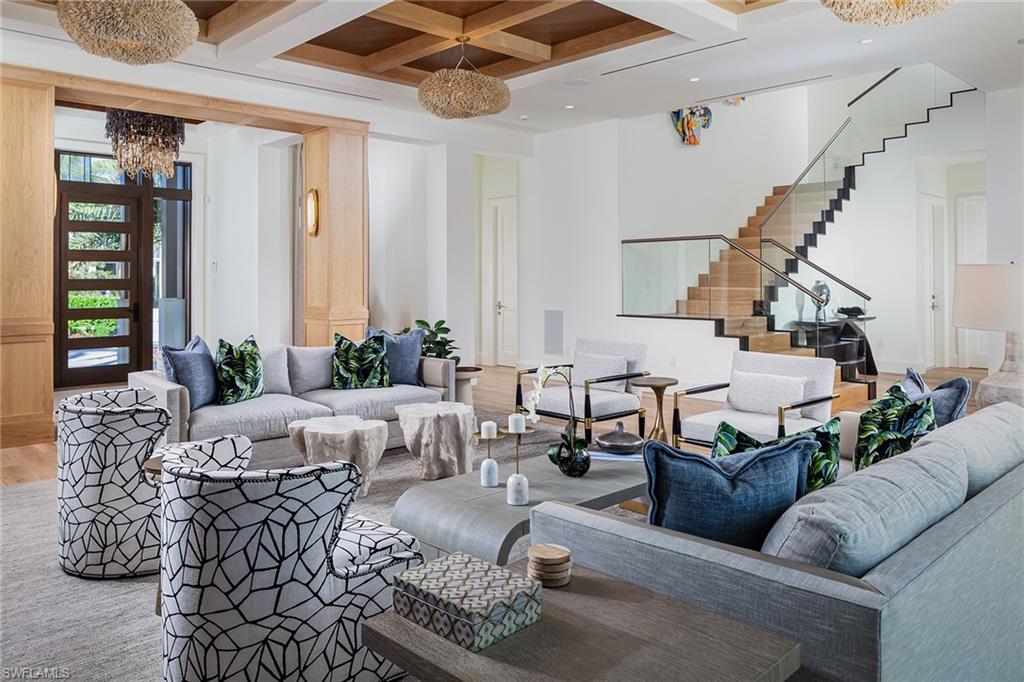 OLDE NAPLES - Residential