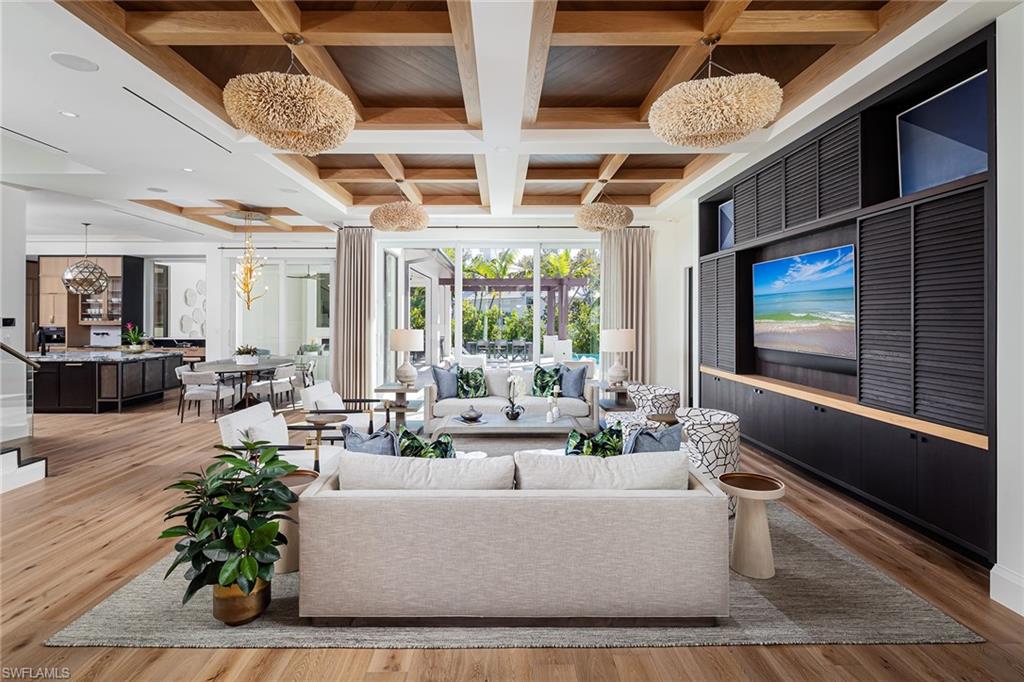 OLDE NAPLES - Residential