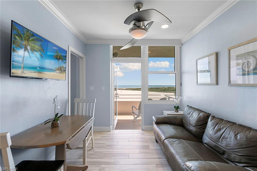 SUNSET HOUSE - Residential