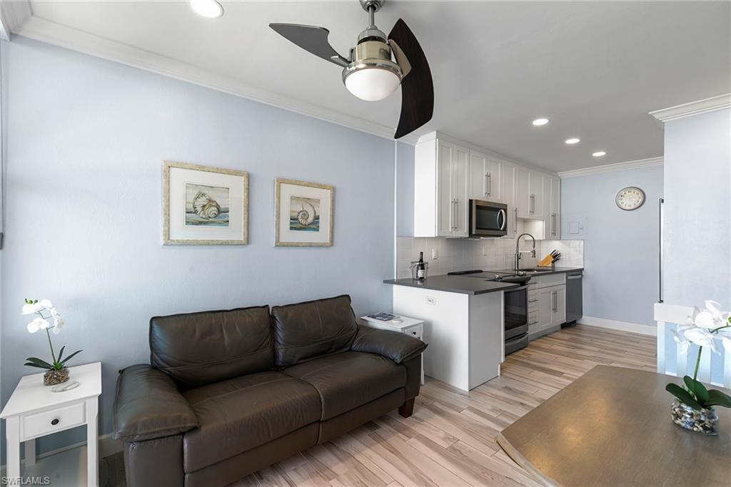 SUNSET HOUSE - Residential