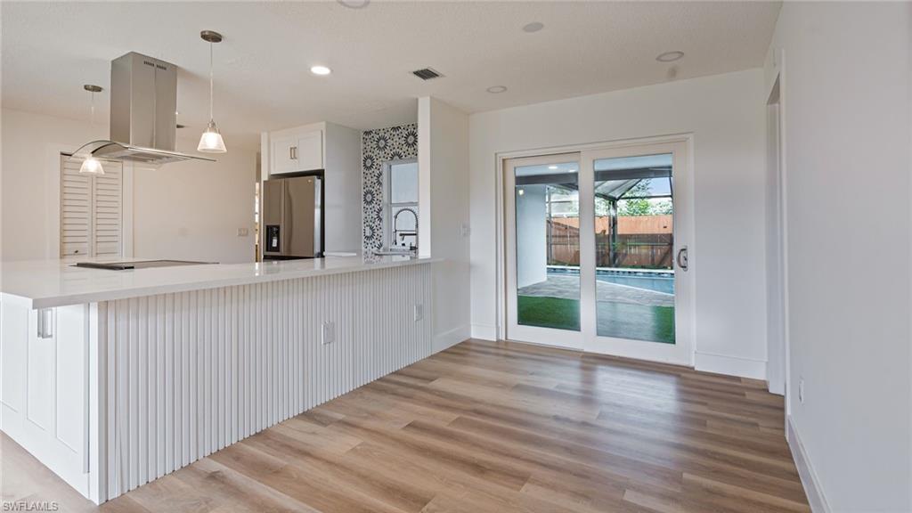 FOXMOOR PINES - Residential