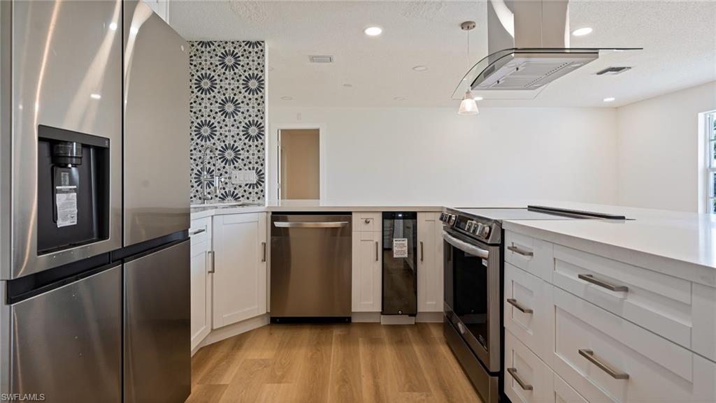 FOXMOOR PINES - Residential