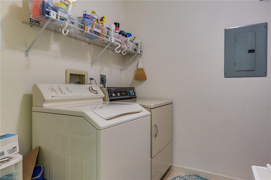 COBBLESTONE COURT - Residential