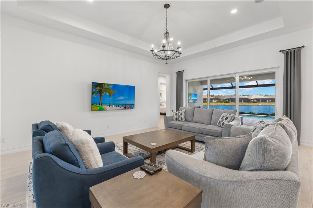 CRANE POINT - Residential Lease