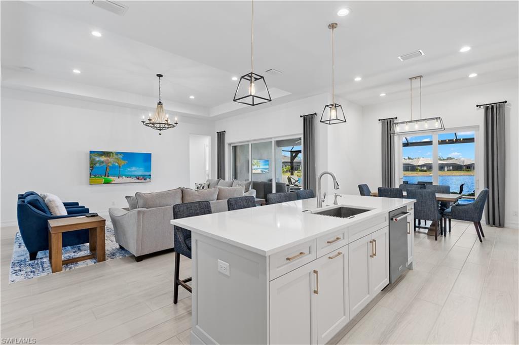 CRANE POINT - Residential Lease