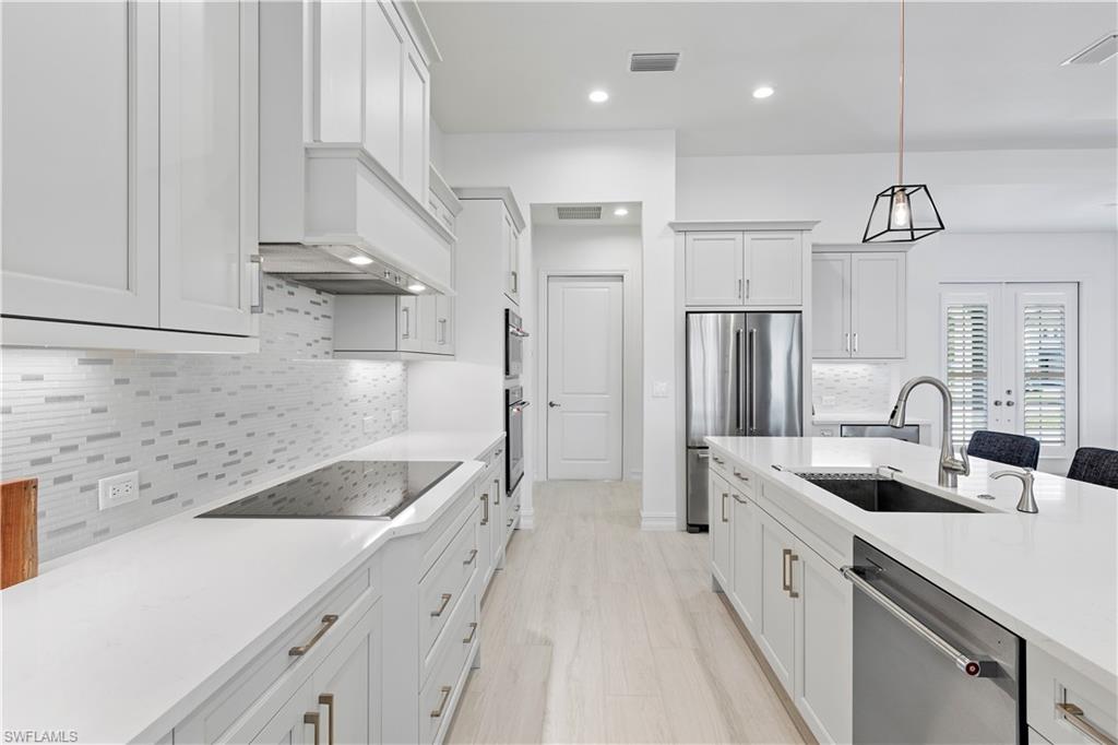 CRANE POINT - Residential Lease