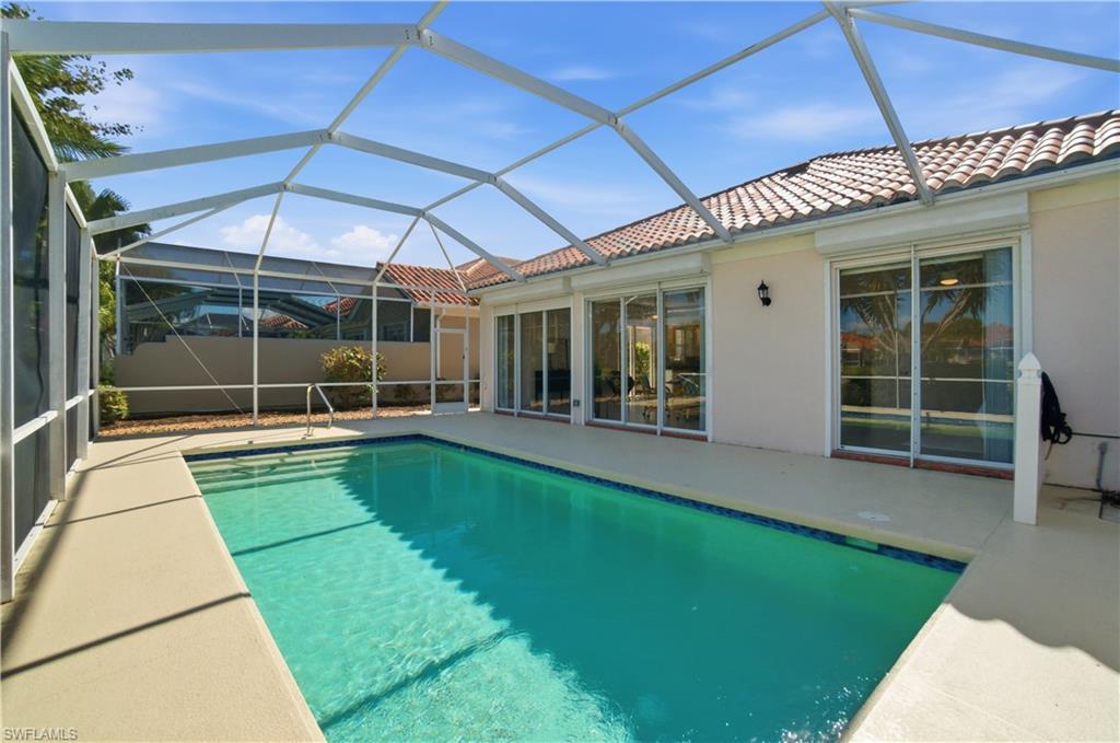 VILLAGE WALK - Residential