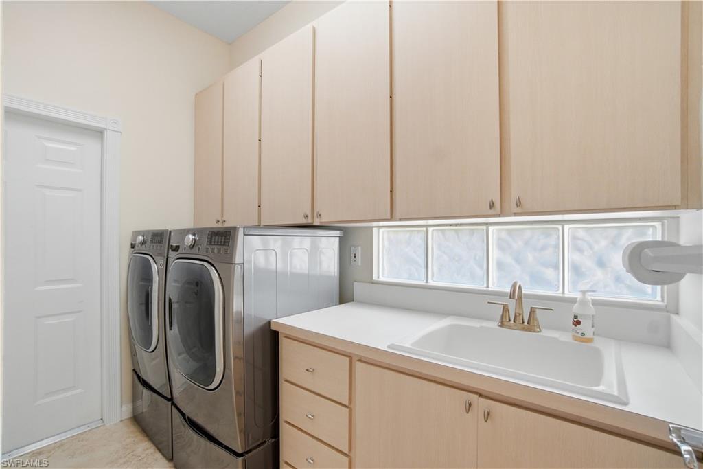 VILLAGE WALK - Residential