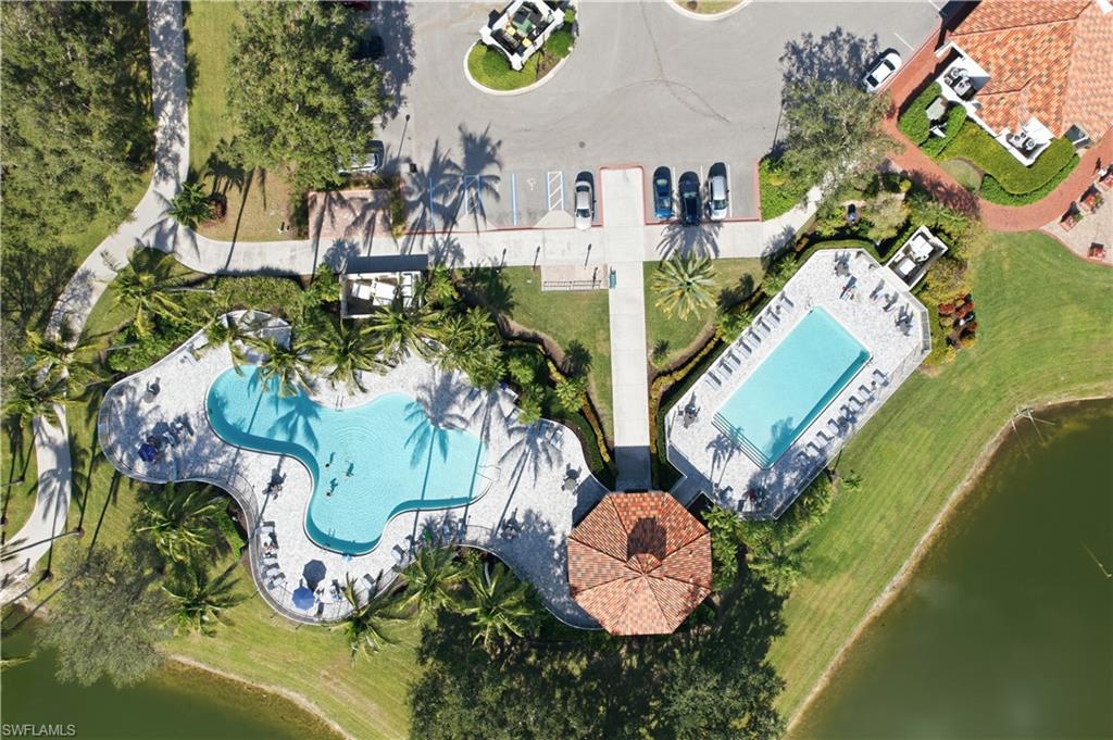 VILLAGE WALK - Residential