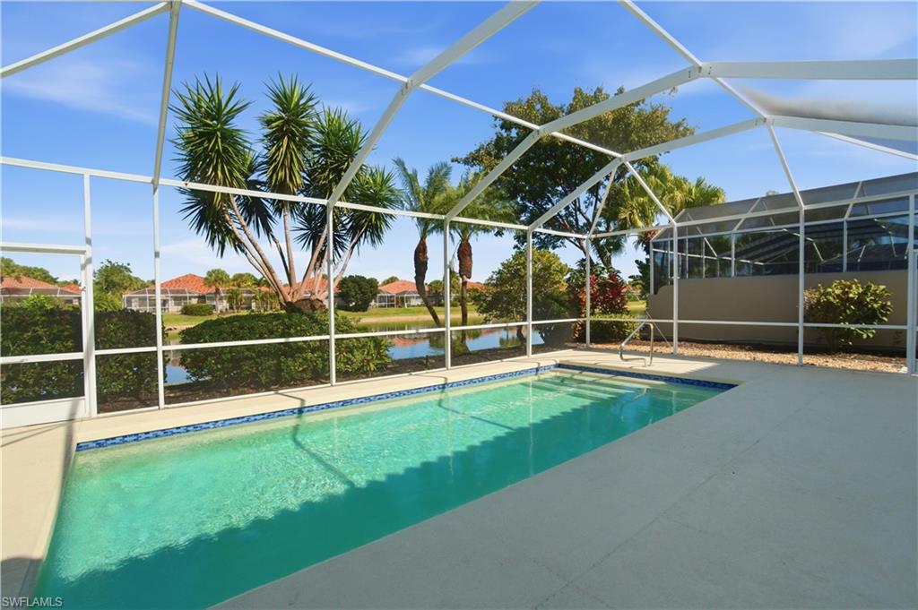 VILLAGE WALK - Residential