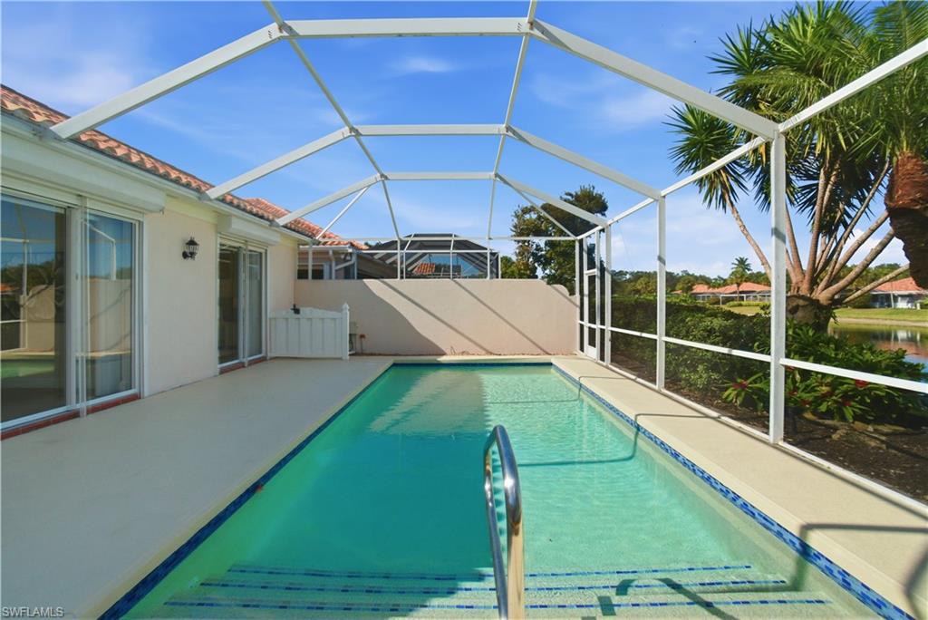 VILLAGE WALK - Residential