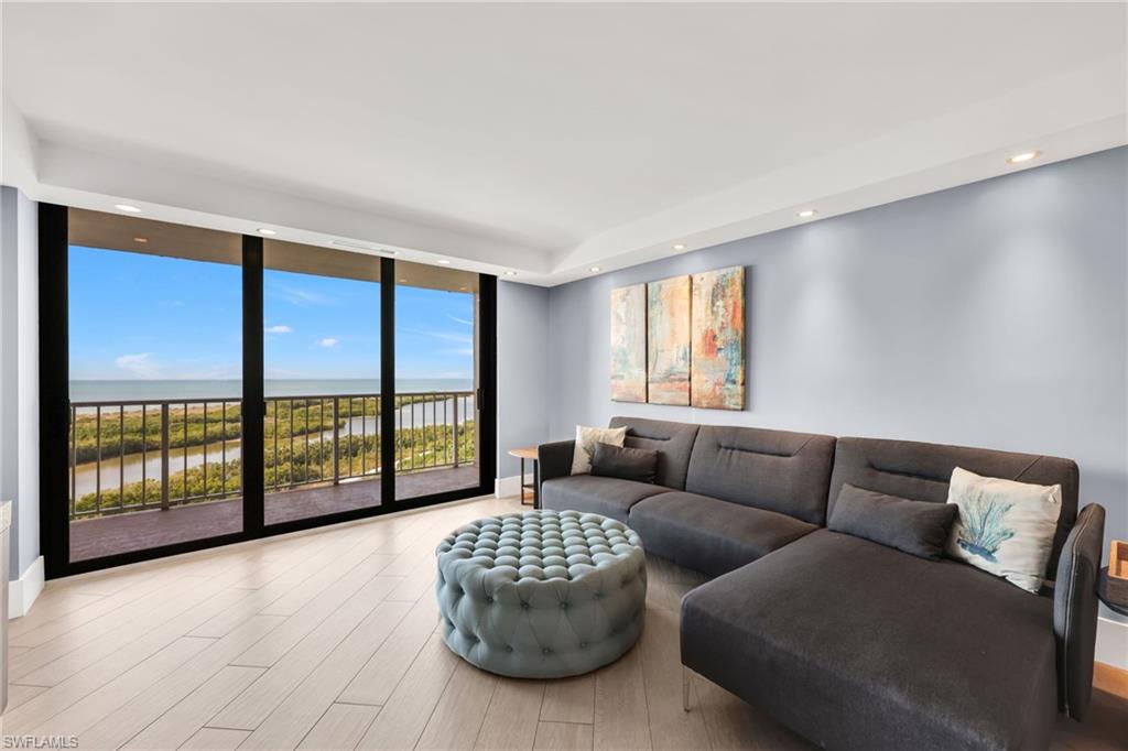 SOUTH SEAS - Residential