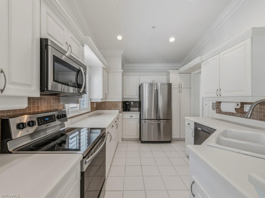 LAKEMONT COVE - Residential