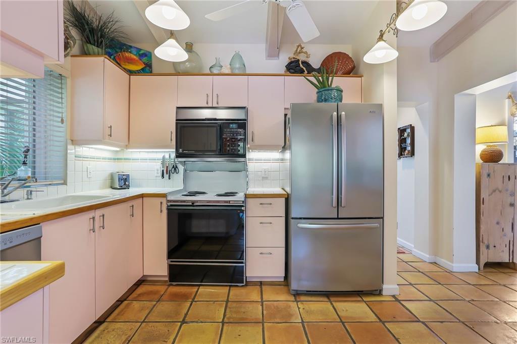 OLDE NAPLES - Residential