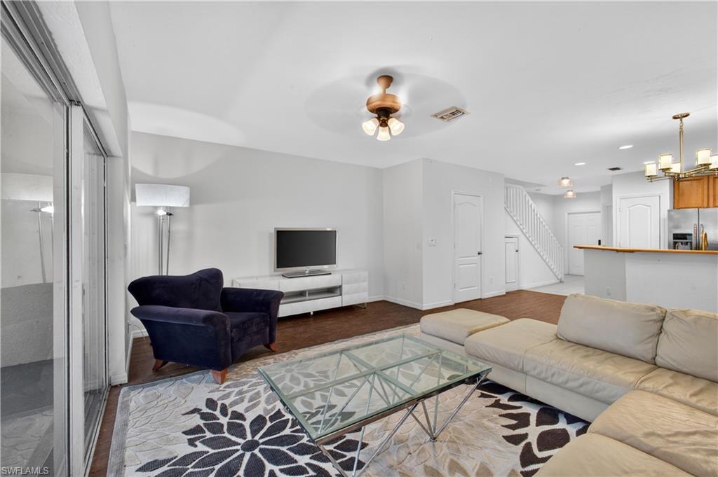 OLYMPIA POINTE - Residential