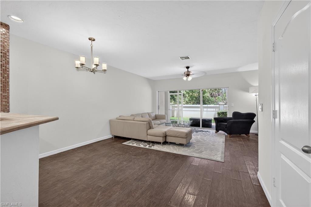 OLYMPIA POINTE - Residential