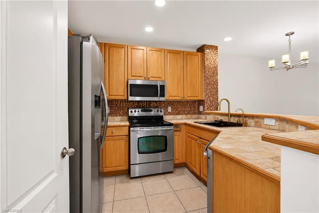 OLYMPIA POINTE - Residential