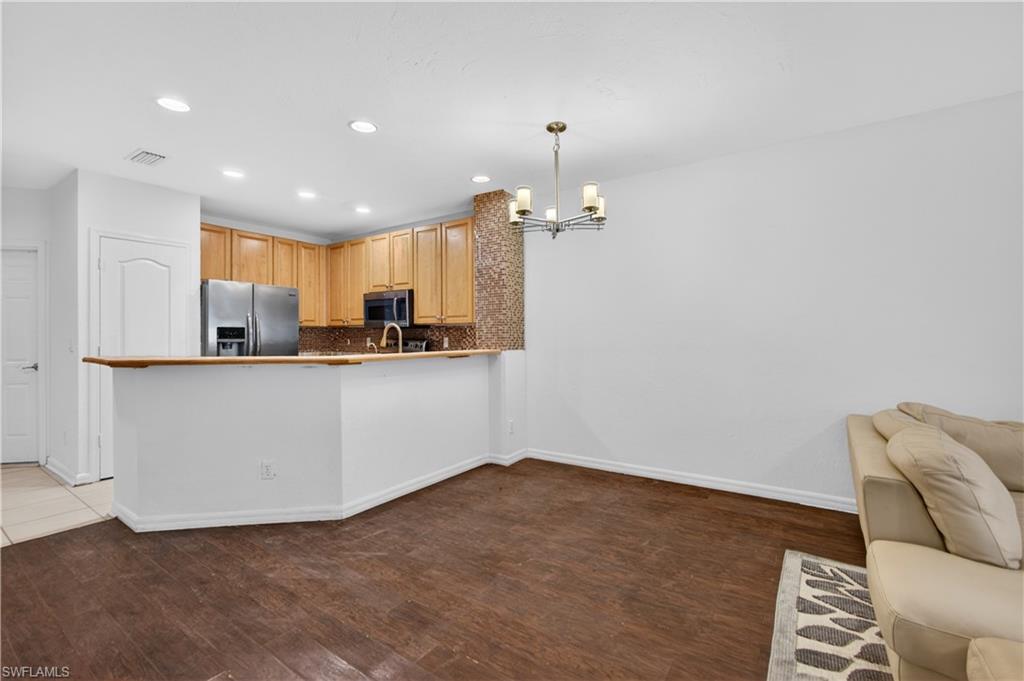 OLYMPIA POINTE - Residential