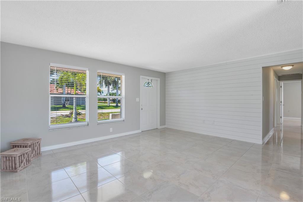 NAPLES PARK - Residential