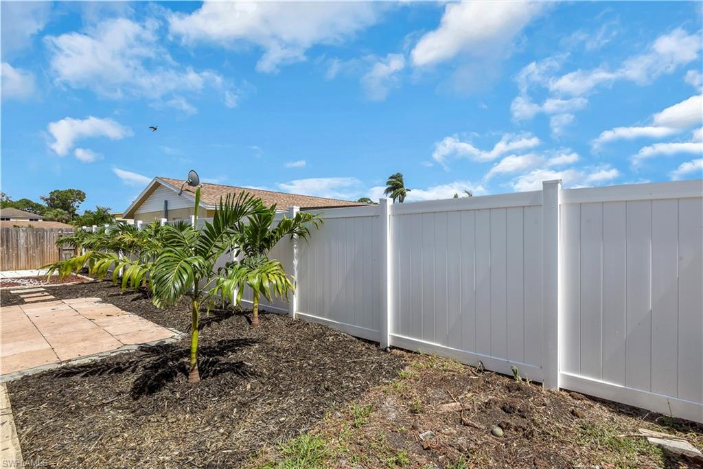 NAPLES PARK - Residential