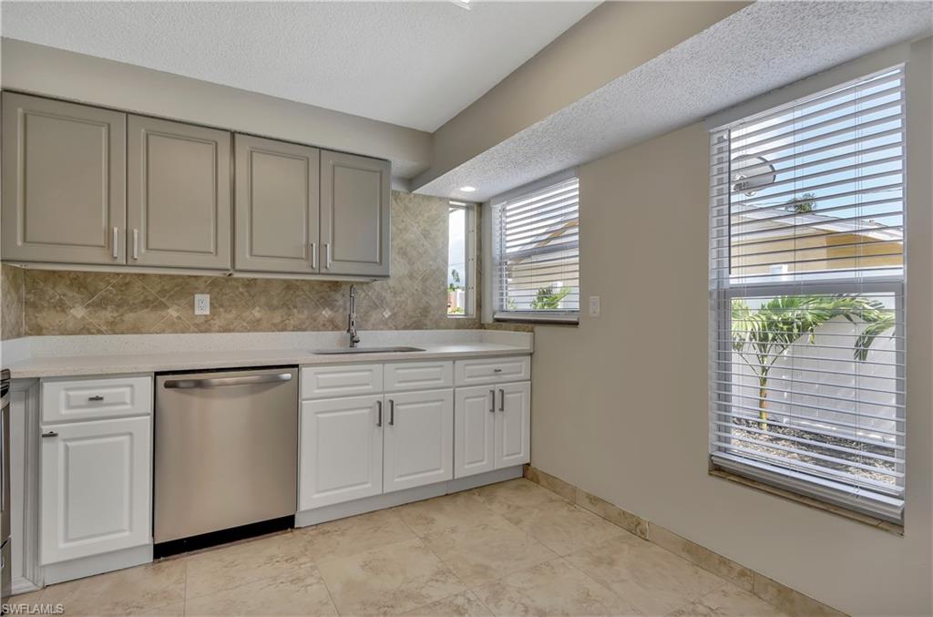 NAPLES PARK - Residential