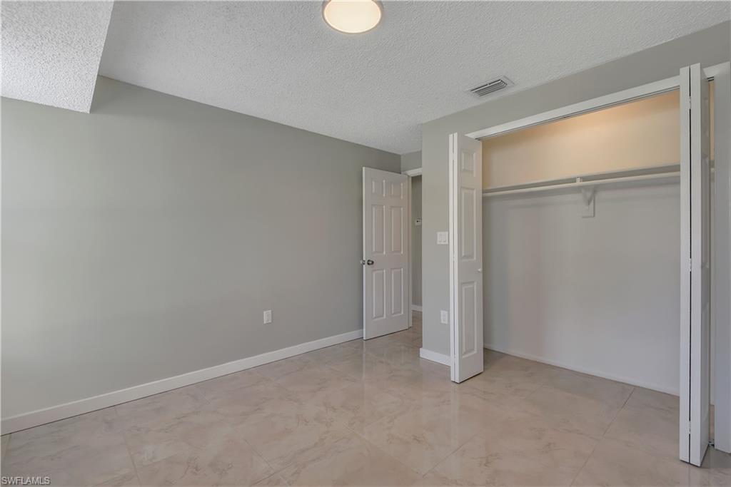 NAPLES PARK - Residential