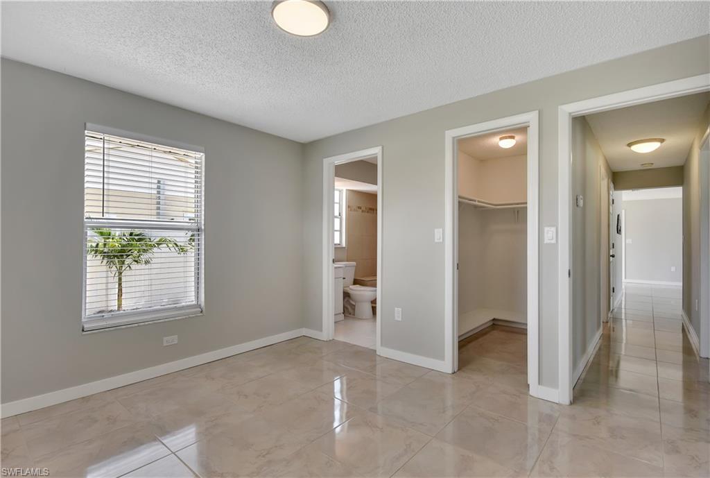 NAPLES PARK - Residential