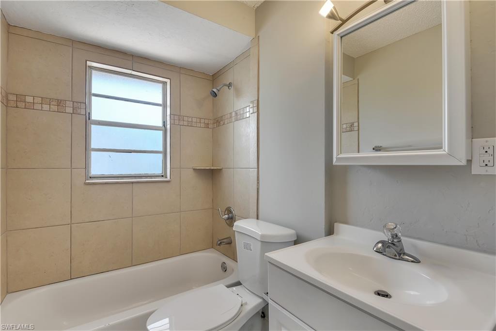 NAPLES PARK - Residential