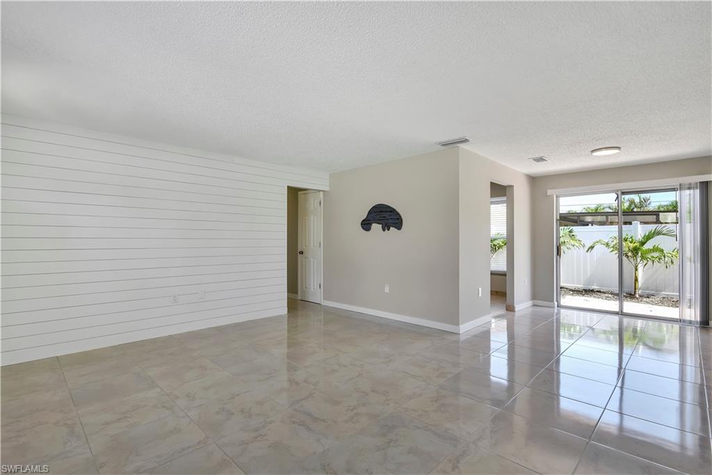 NAPLES PARK - Residential