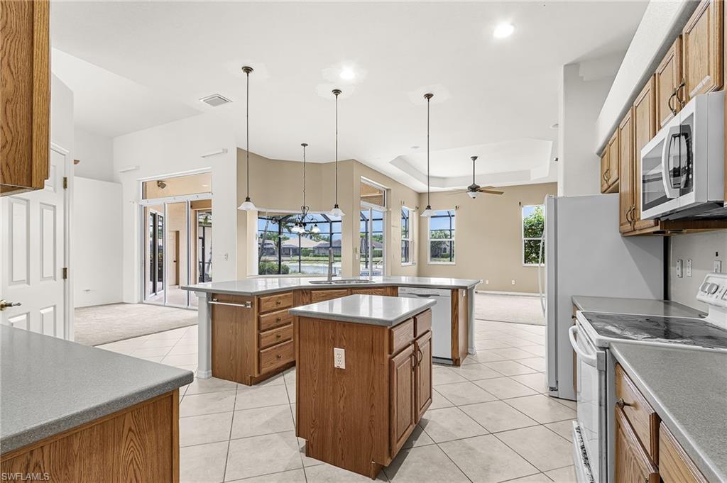 INDIGO LAKES - Residential