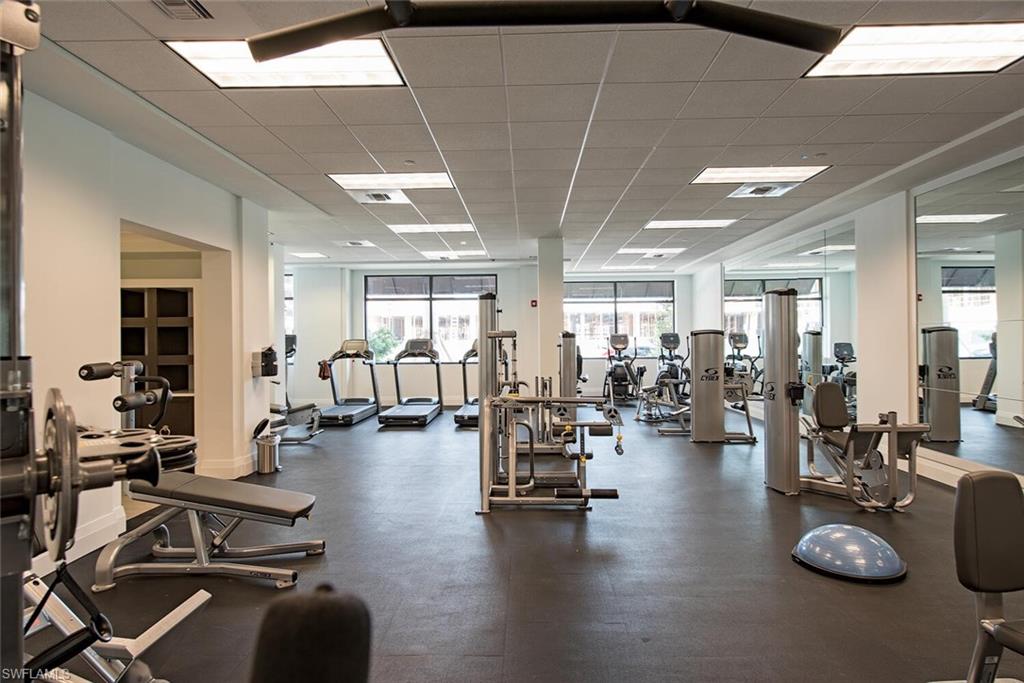 NAPLES SQUARE - Residential