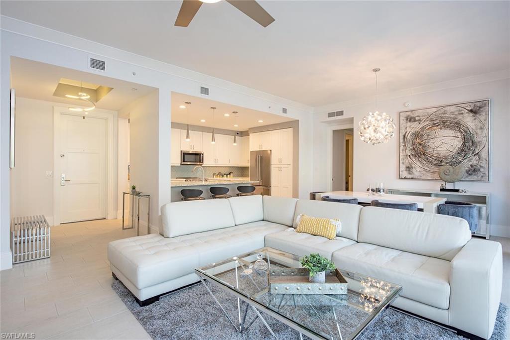 NAPLES SQUARE - Residential